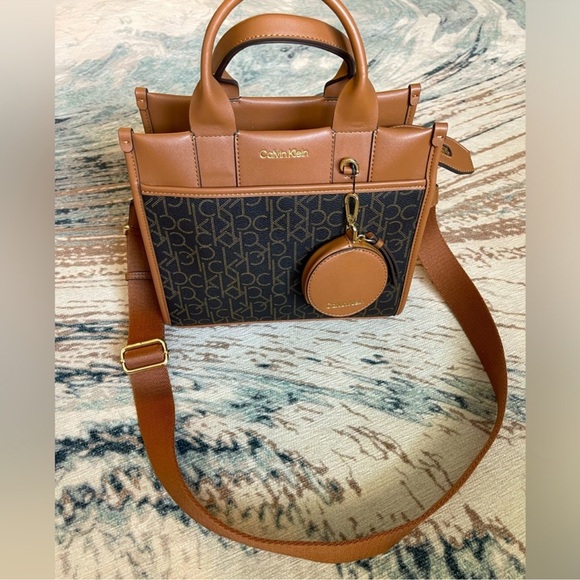 Calvin Klein Handbags - NWOT Calvin Klein Crossbody Handbag With Coin Purse